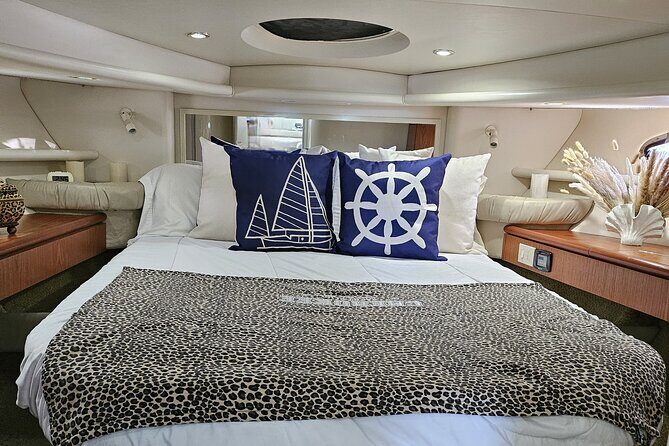 Miami Private Yacht cruise, enjoy the Biscayne bay luxury tours - FAQ
