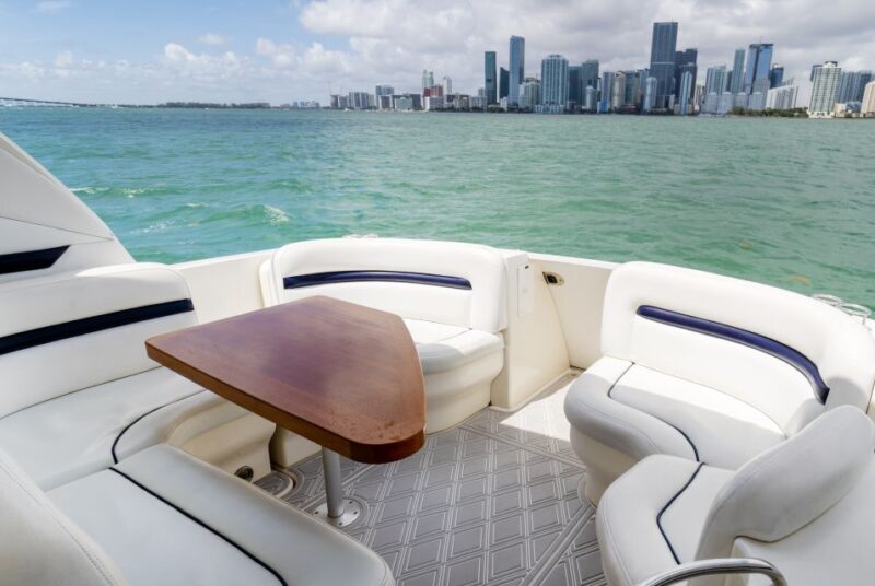 Miami: Private Yacht Cruise with Champagne - FAQs