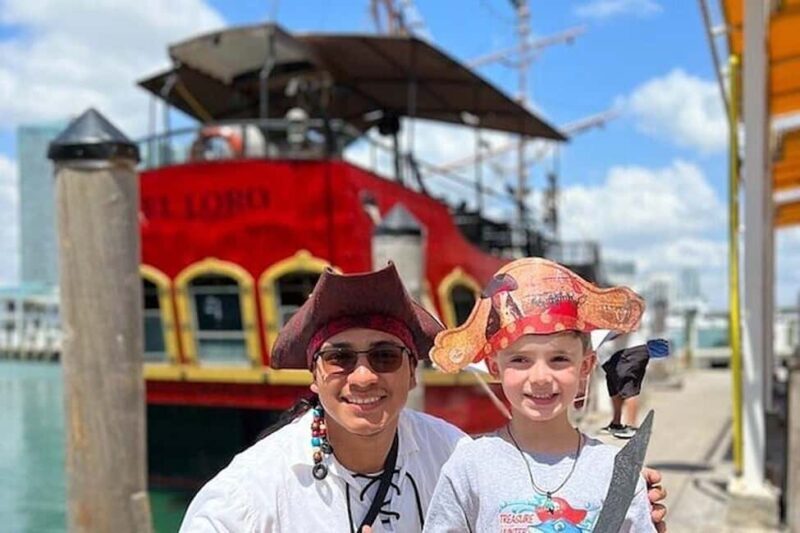 Miami: Skyline & Millionaire's Homes Pirate Boat Cruise - Authenticity and Entertainment