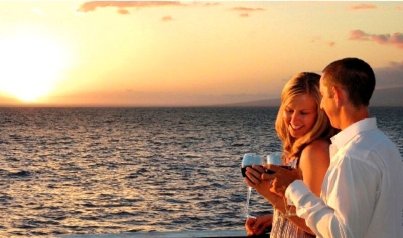 Miami: Sunset Cruise with Celebrity Homes & Open Bar - The Experience in Detail