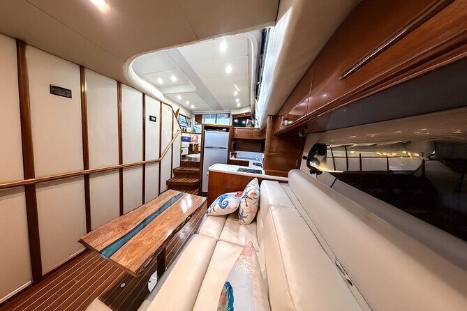 Miami Yacht Rental 58 ft +1Hr Free | Miami Boat Birthday - Practical Details and Costs