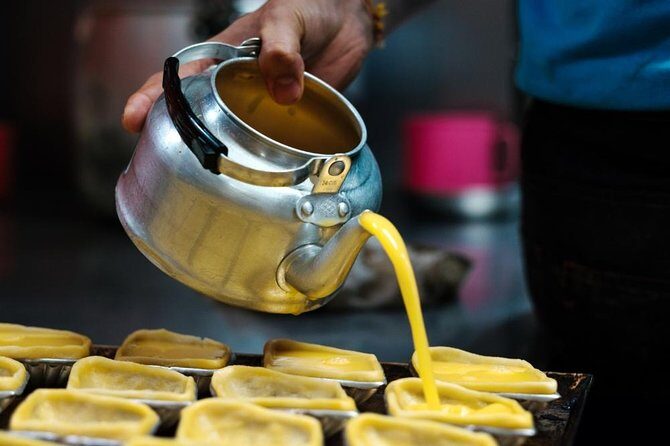 Michelin Premium Food Tour with Hawker Centre & Chinatown Tour - Key Points