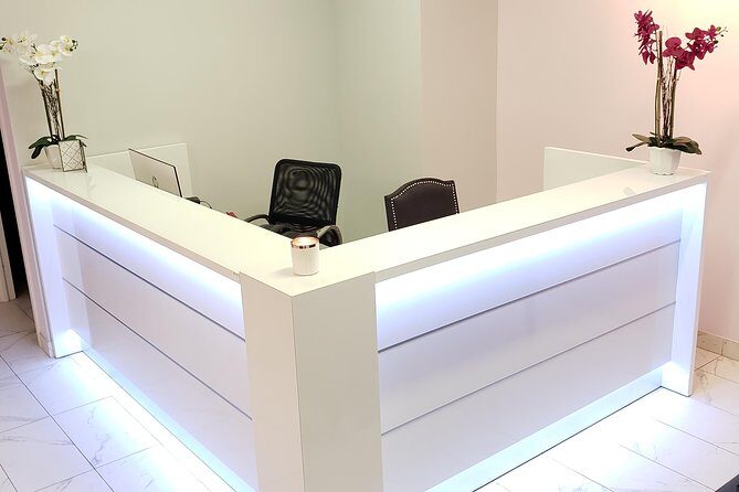 Microneedling Facial - What Is a Microneedling Facial?