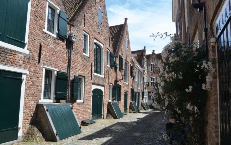 Middelburg: Guided City Walking Tour - Discovering Middelburg’s Charm Through a Guided Walk