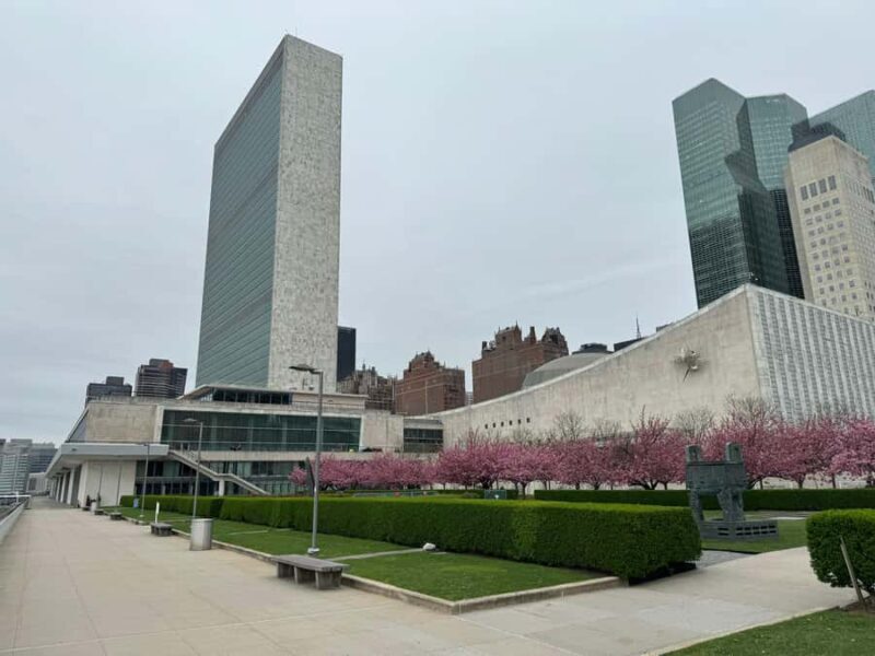 Midtown East NYC Architecture Walking Tour - Key Points