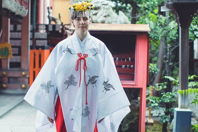 Miko Small Group Experience at Takenobu Inari Jinja Shrine - An In-Depth Look at the Miko Experience