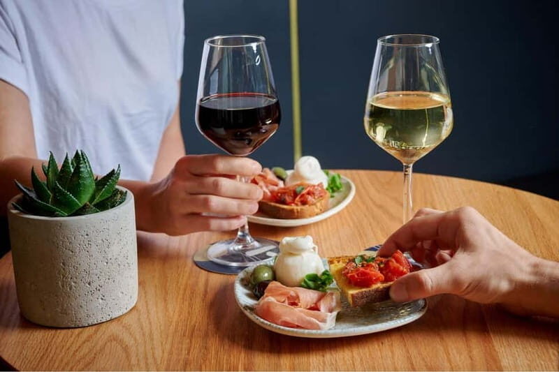 Milan: Brera District Walking Tour with Aperitivo - Discovering Milan’s Artistic Heart: The Brera District Walking Tour