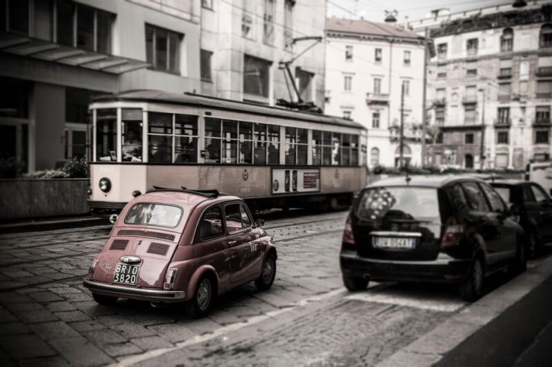 Milan: Fast Tour by Vintage Red Fiat 500 (30 mins, no stop) - The Experience in Detail