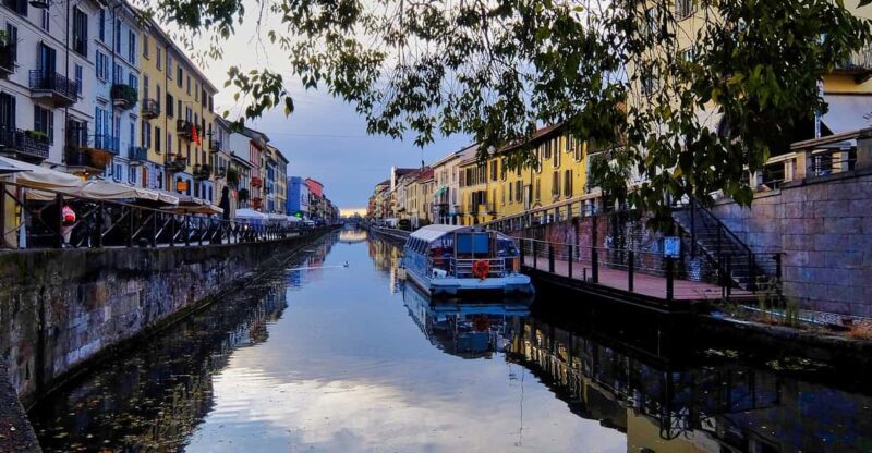 Milan: Navigli District Guided Canal Cruise - The Experience in Detail