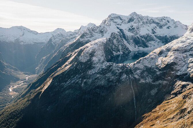 Milford Sound Discoverer 2 Hour Scenic Helicopter Experience - Key Points