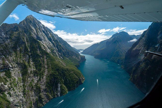 Milford Sound Glacier Flight & Cruise from Wanaka - An Introduction to the Experience