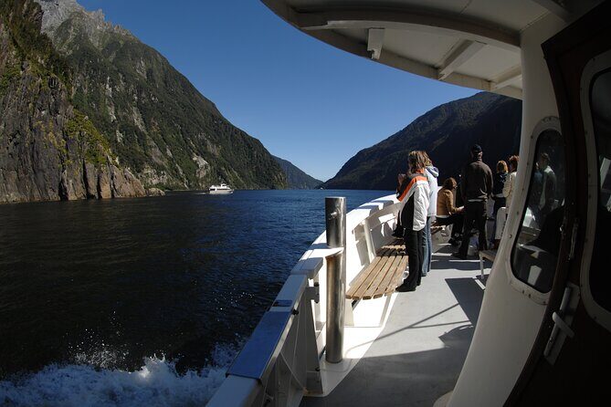 Milford Sound Helicopter Flight and Cruise from Queenstown - The Sum Up