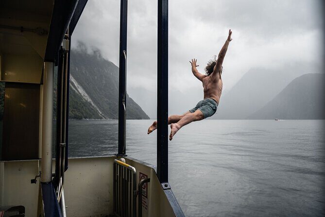 Milford Sound Mariner Overnight Cruise - An Authentic Experience in Milford Sound