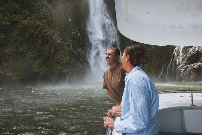 Milford Sound Nature Cruise with Cascade Room Upgrade - Key Points