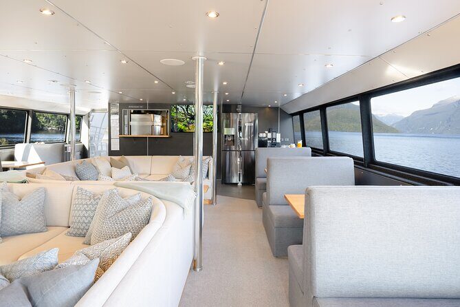 Milford Sound Overnight Cruise Fiordland Jewel - Key Points