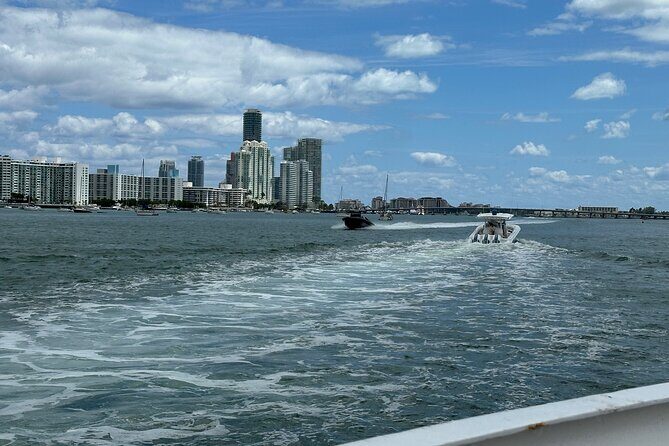 Millionaire Homes Miami Favorite Boat Cruise - The Experience from the Guides