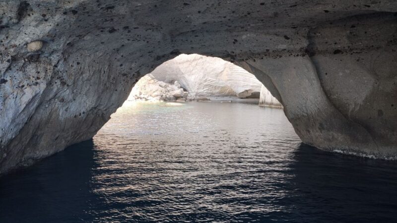 Milos: Half-day cruise to Kleftiko - An in-depth look at the half-day Milos cruise to Kleftiko