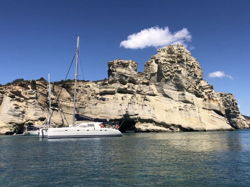 Milos: Half-Day Morning Catamaran Cruise to Kleftiko - Kalogries & Sikia Cave