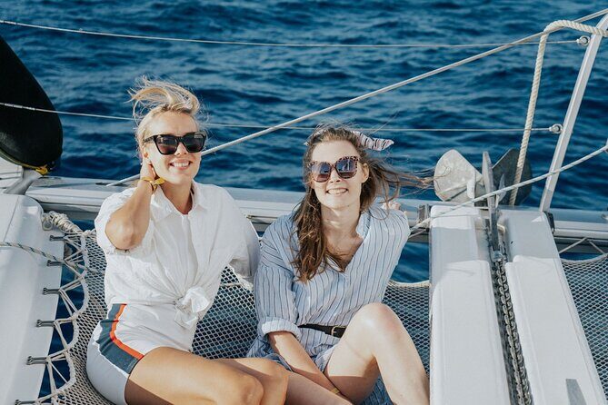 Milos Private Full Day Catamaran Cruise with Lunch and Drinks - Return to Adamantas