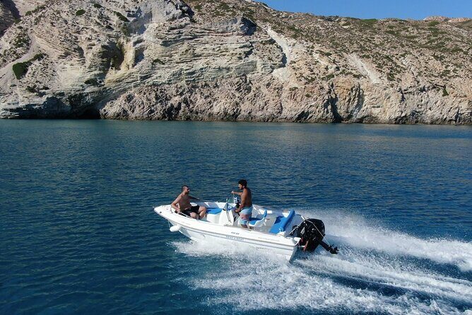 Milos: Rent a boat without License - An In-Depth Look at the Experience