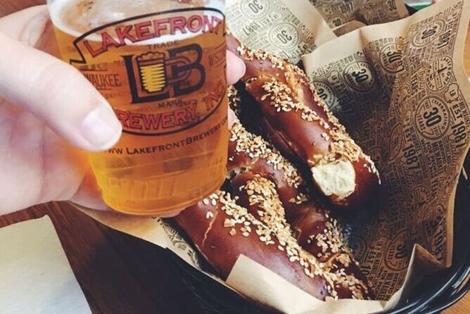 Milwaukee : Best Street Food Private Tour With A Local Guide - A Deep Dive into the Milwaukee Street Food Tour