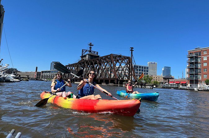 Milwaukee Cheese Curd Kayak Tour - FAQs