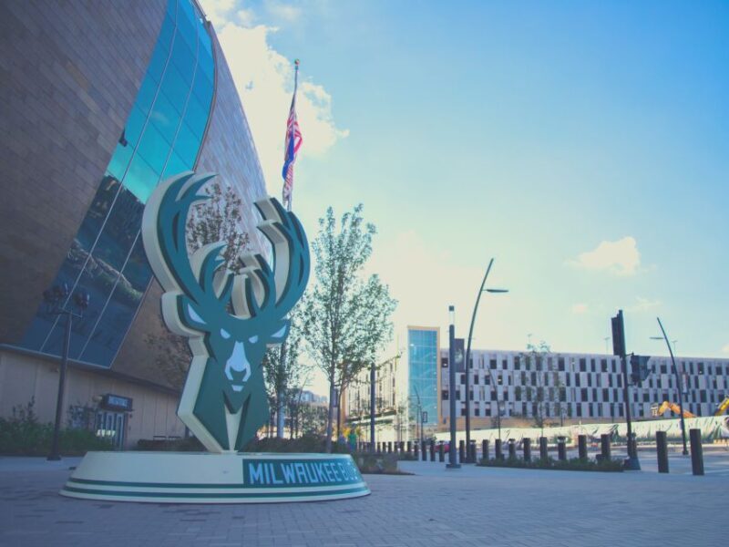 Milwaukee: Milwaukee Bucks Basketball Game Ticket - Who is This Experience Best For?