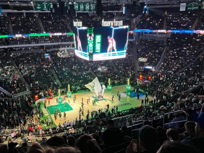 Milwaukee: Milwaukee Bucks Basketball Game Ticket - The Value and Authenticity of This Experience