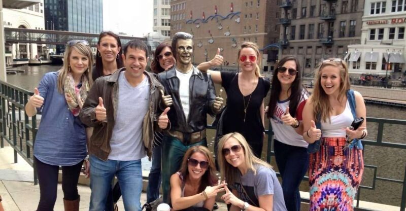 Milwaukee: Sightseeing Bus Tour - Key Points
