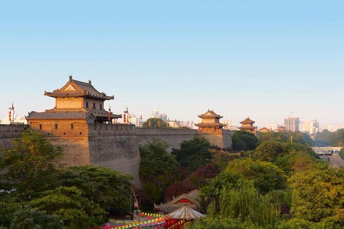 Mini Group Xian Day Tour to Terracotta Army, City Wall, Pagoda and Muslim Bazaar - Starting Your Day: Seamless Pickup & Transportation