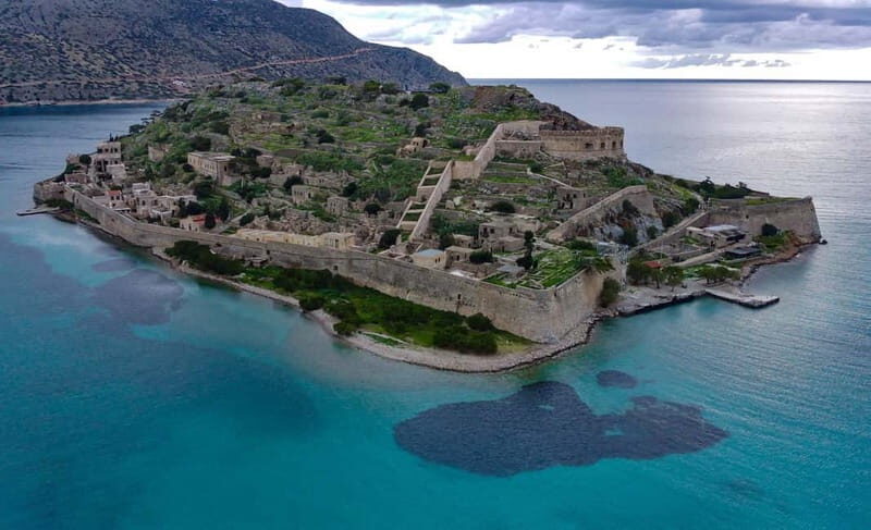Minicruise: Spinalonga Island, Pirate Caves & Hidden Beaches - Lunchtime & Onboard Atmosphere