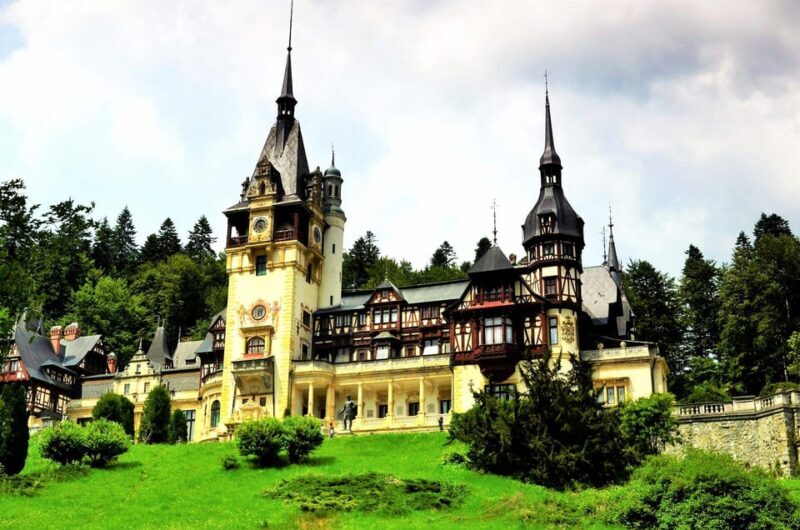Minivan 8 Places : Dracula Castle, Peles, & Brasov Day Tour - The Sum Up