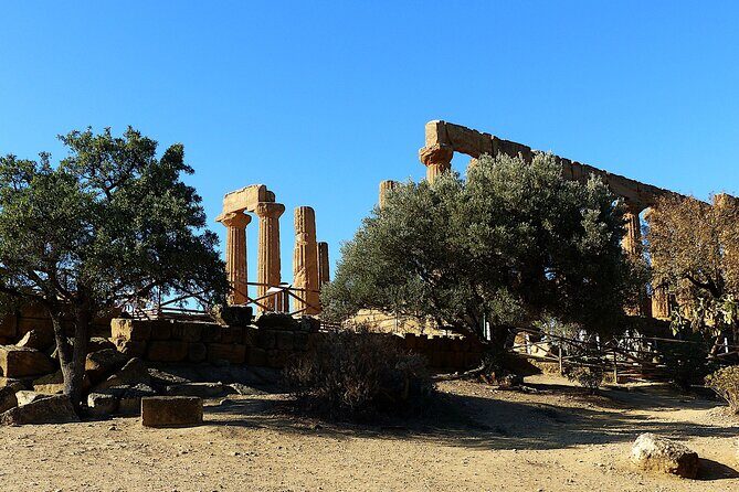 Minivan/Car Tour from Syracuse to Agrigento and Scala dei Turchi - FAQ