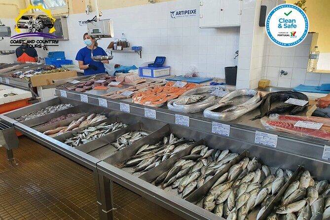 Minivan tour along the coast to Benagil and Carvoeiro from Albufeira - FAQs