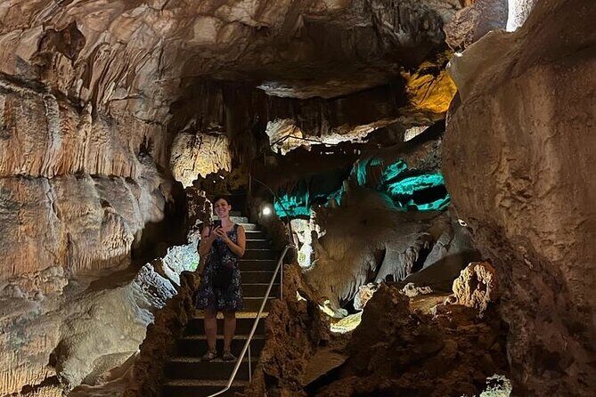 Mira de Aire Caves, Nazaré and Óbidos - All Included Private Tour - FAQs