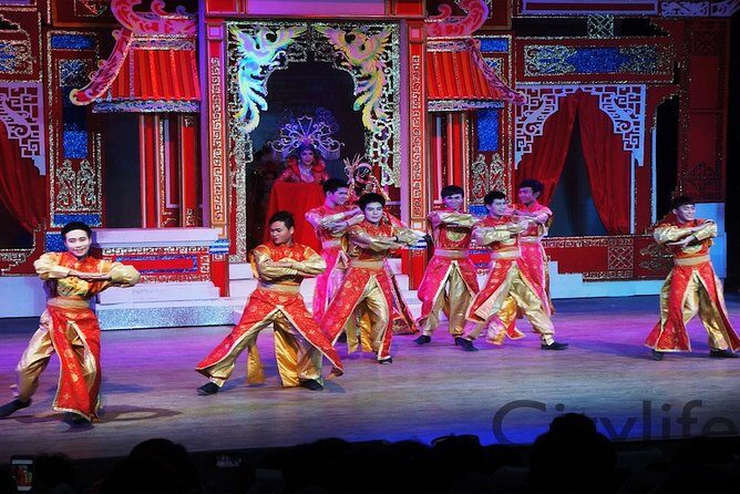 Miracle: The Chiang Mai Ladyboy Cabaret Show - Diving Into the Experience