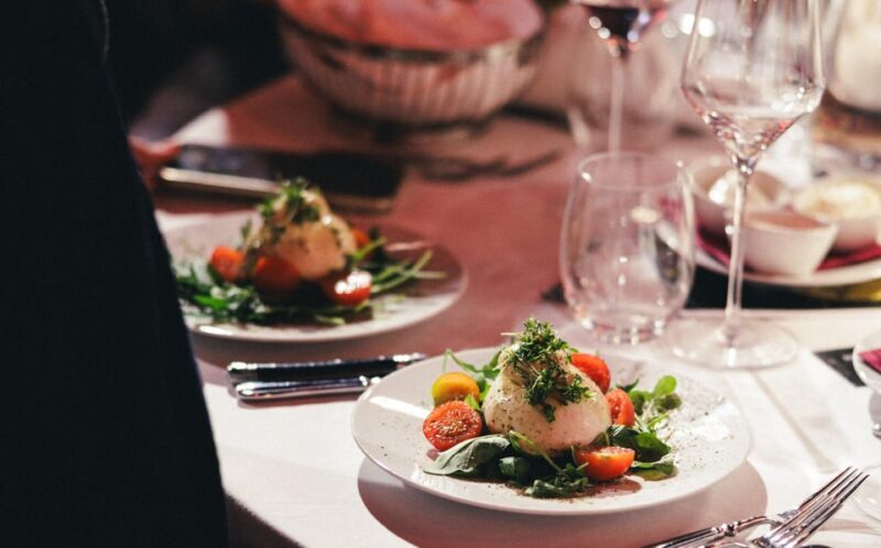 Mirage Vienna: Burlesque Spectacular - Dinner Show - Key Points