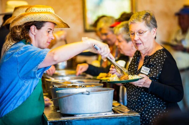 Moab: Colorado River Dinner Cruise with Music and Light Show - The Light Show: A Visual and Educational Feast