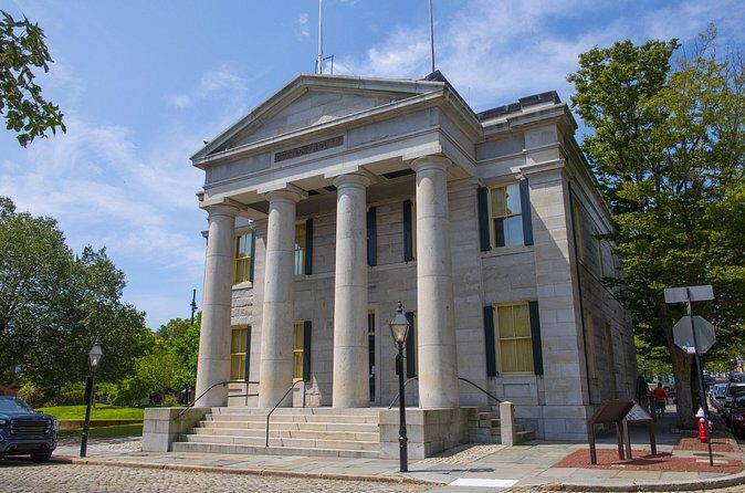 Moby Dick's New Bedford Smartphone Guided Walking Tour - The Sum Up