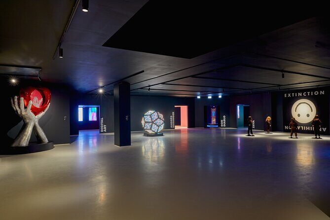 Moco Modern & Contemporary Art Museum: Admission Ticket - Guides, Lockers, and Extras