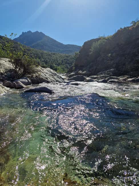 Moitié Terre, Moitié Mer - Relaxation and Food Stops