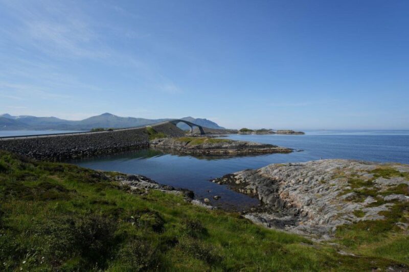 Molde: Atlantic Ocean Road & Varden Audio Guide Bus Tour - What to Expect from the Tour Experience