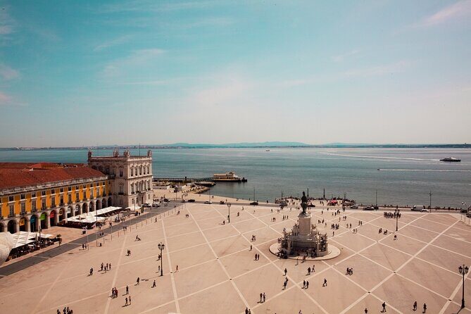 Mon Ami Burguês - Lisbon City Center Private Tuk Tuk Tour - Key Points