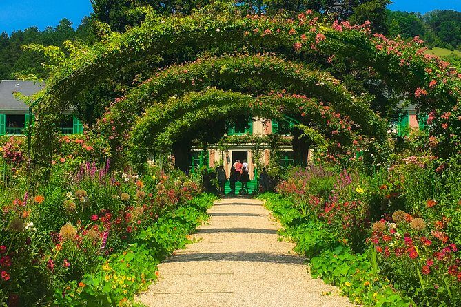 Monet's Gardens & House-Private Giverny Tour From Paris - A Deep Dive into the Experience