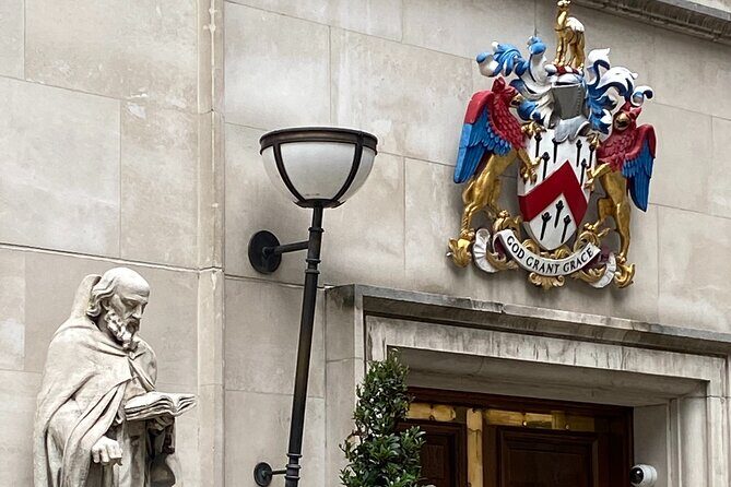 Money and Power in the City Sightseeing Tour - What to Expect from the Experience