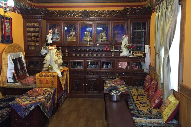 Monkey Temple visit and lunch at local family - Who Would Enjoy This Tour?