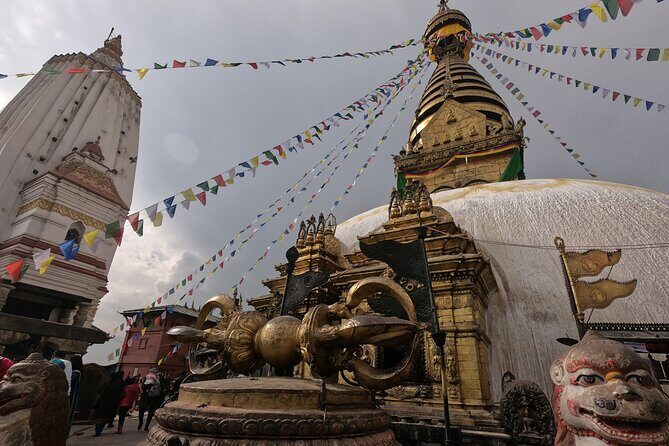 Monkey Temple visit and lunch at local family - FAQs