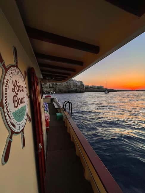 Monopoli-Polignano: sunset boat tour on a traditional wooden boat - FAQ