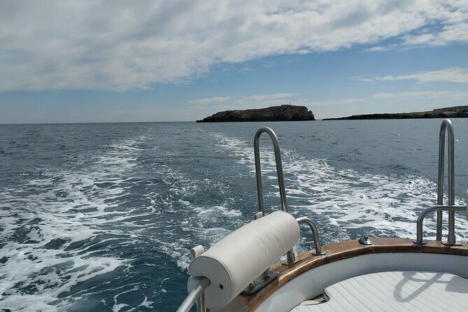 Monopoli Shared tour by Gozzo boat to the Polignano caves - A Deep Dive into the Tour Experience