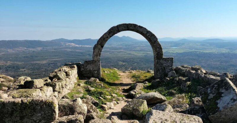 Monsanto (TV Game of Thrones): Private Day Tour from Lisbon - What We Loved and What to Consider